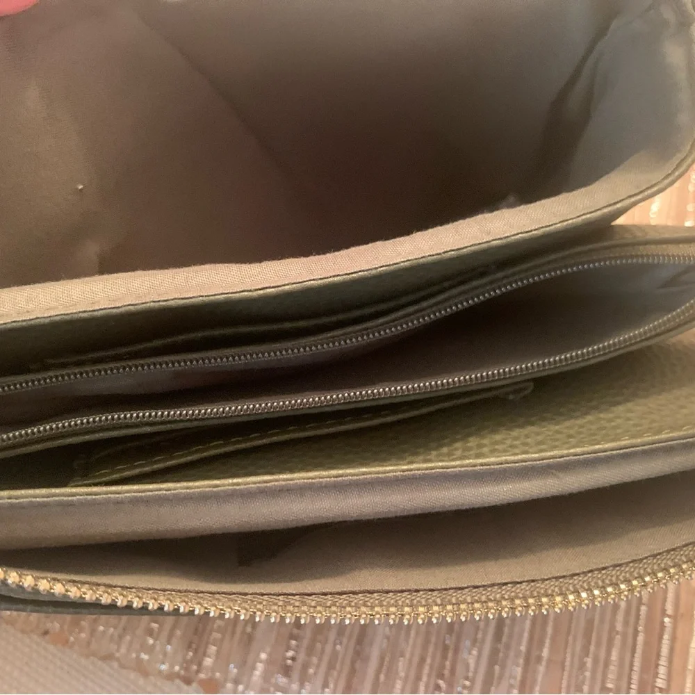 NWT House of Harlow‎ Green crossbody